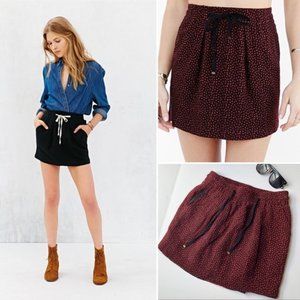 🏷️2/$20 Kimchi Blue Mini Skirt with Pockets